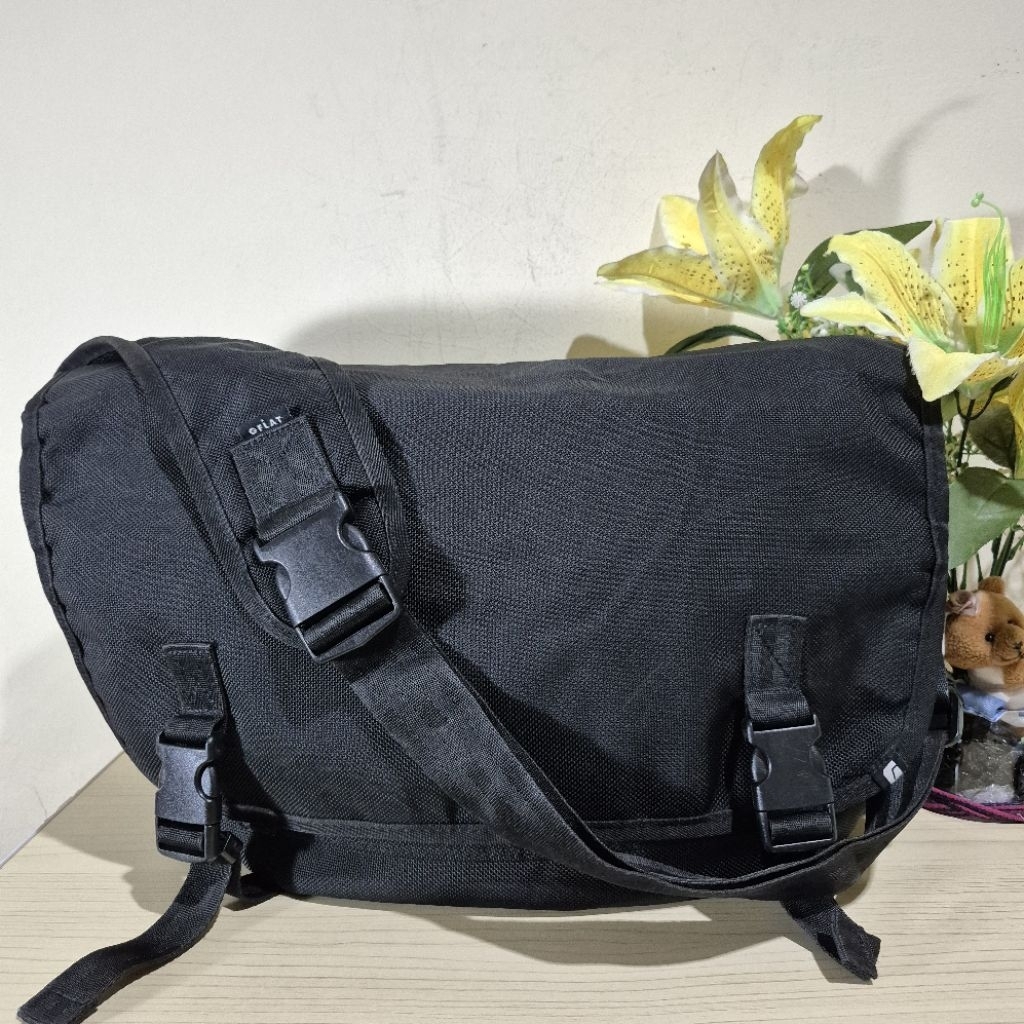 Tas Messenger bag Pria GFLAT Preloved