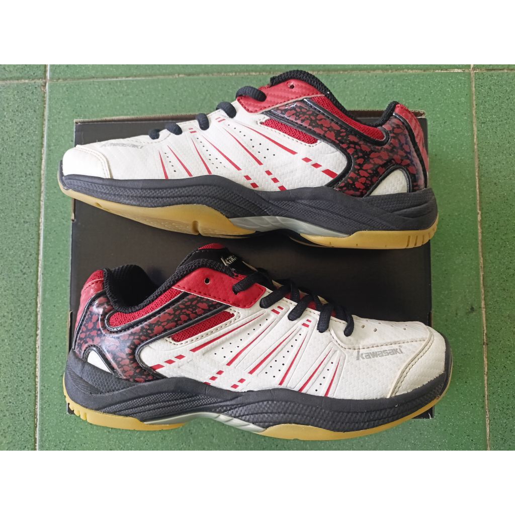 Sepatu Badminton sz 37(Kawasaki)