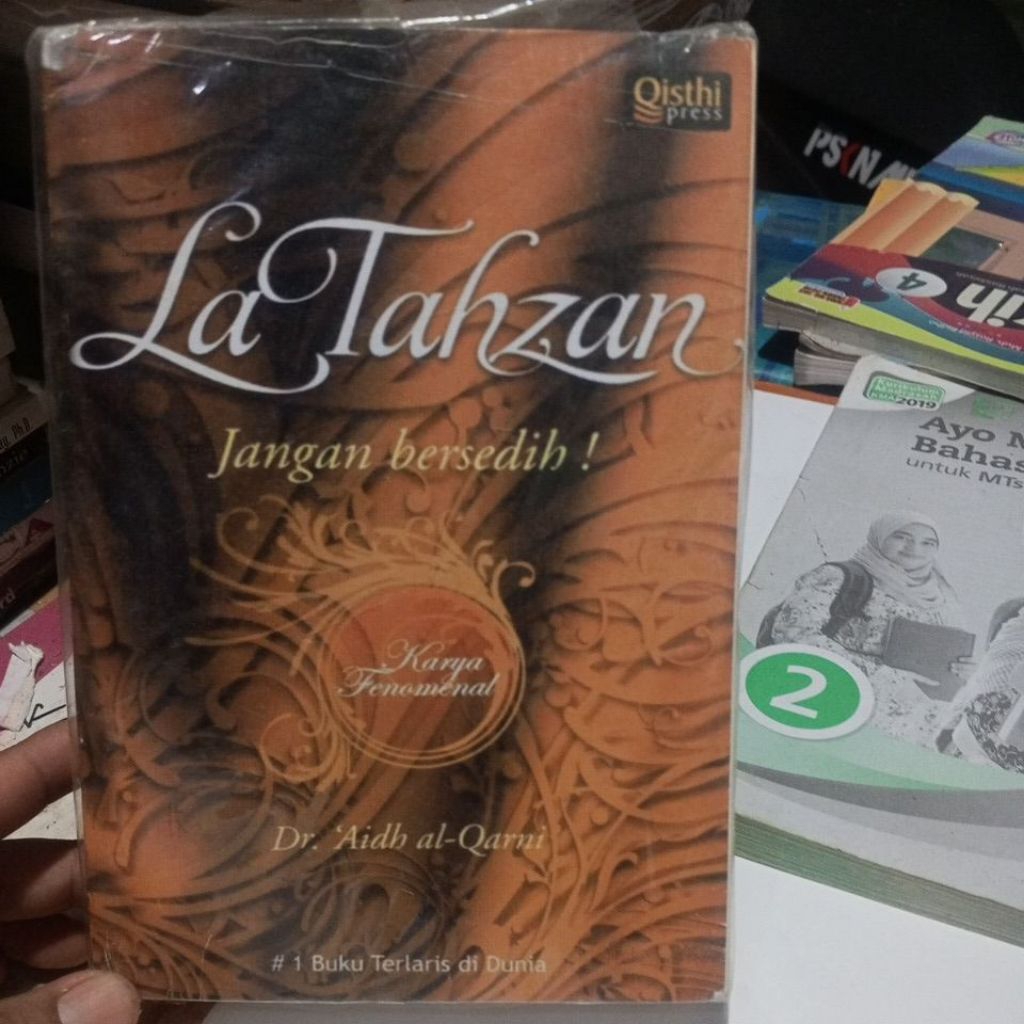 BUKU LA TAHZAN