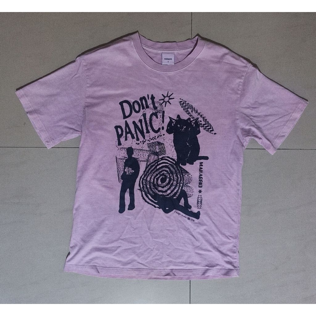 MAHAGRID Baju tshirt graphic tee dont panic pink preloved bekas
