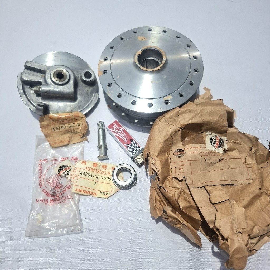 tromol depan HONDA C70 C90 NOS Original 45601-111-770
