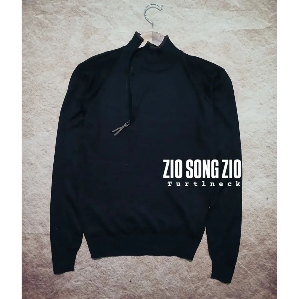 Turtlneck ziper ZIO SONG ZIO second/bekas/preloved