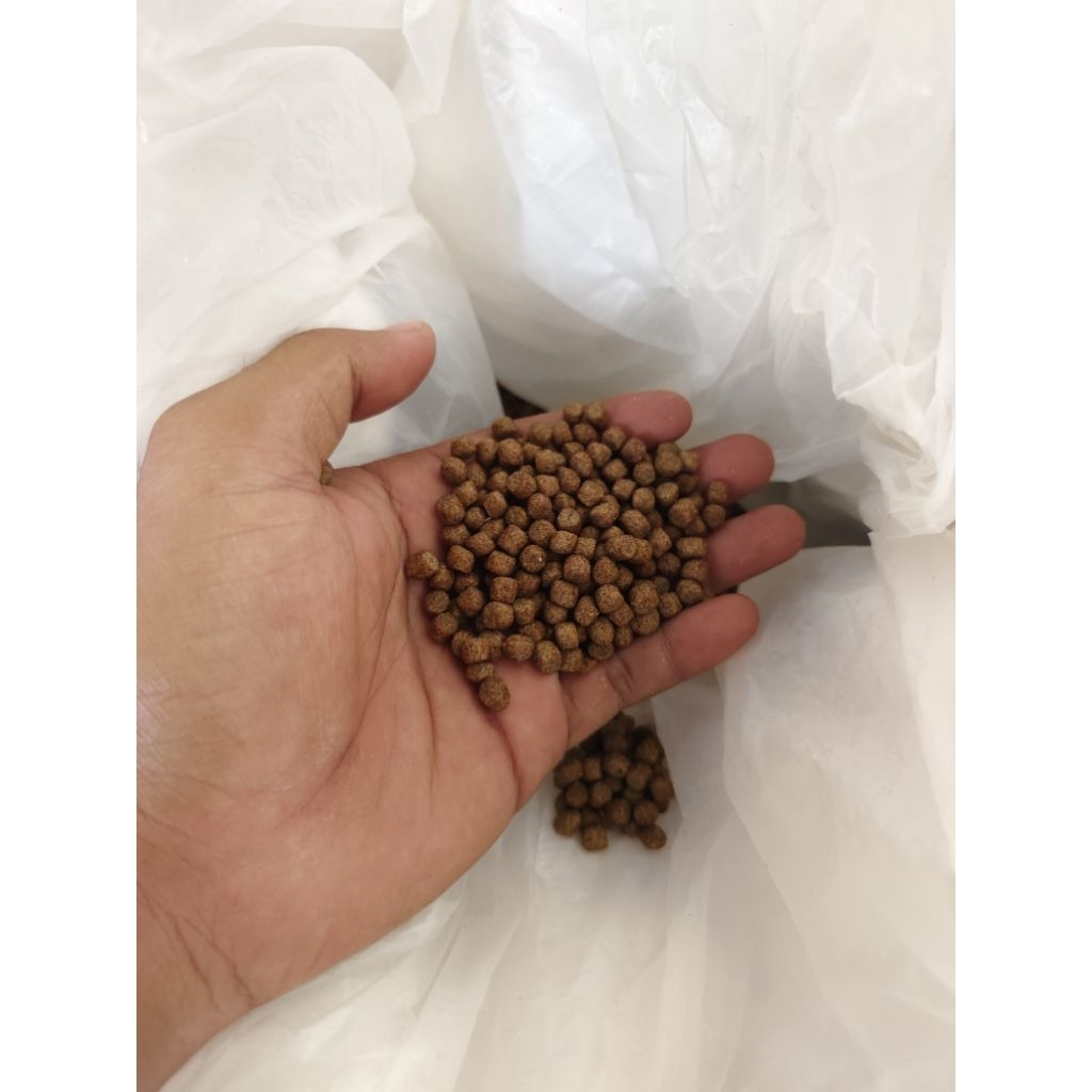 HI-PRO-VIT 782 Pakan ikan apung