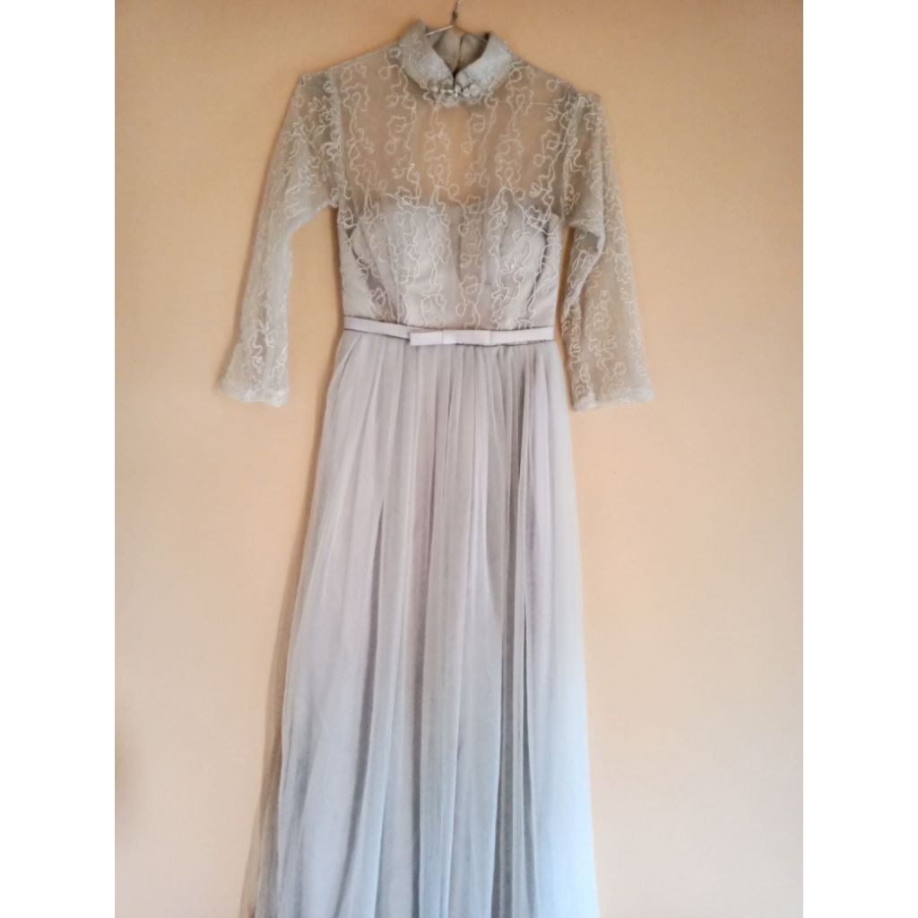 Gaun Pesta Remaja Abu Cantik "Preloved"