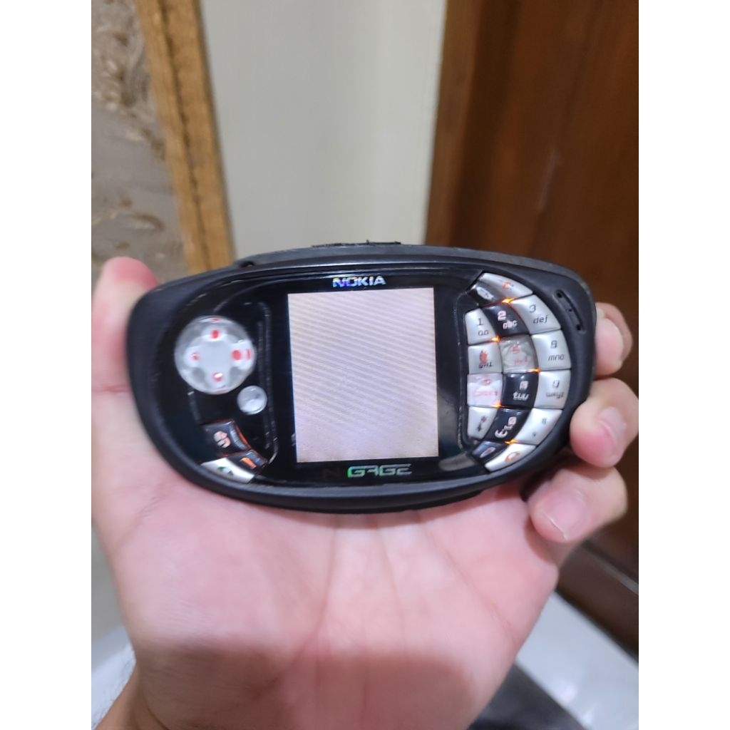 Nokia Ngage QD (Bahan )