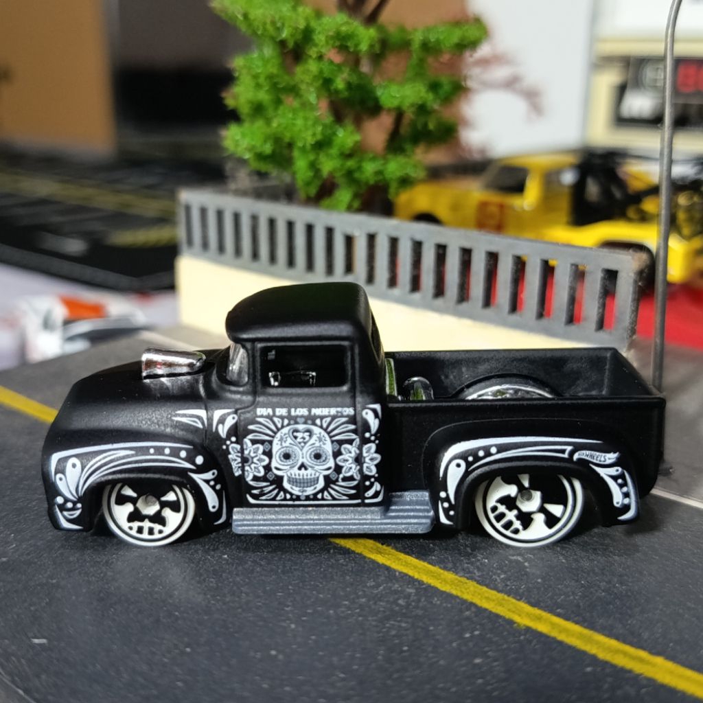 hot wheels loose custom 56 ford truck