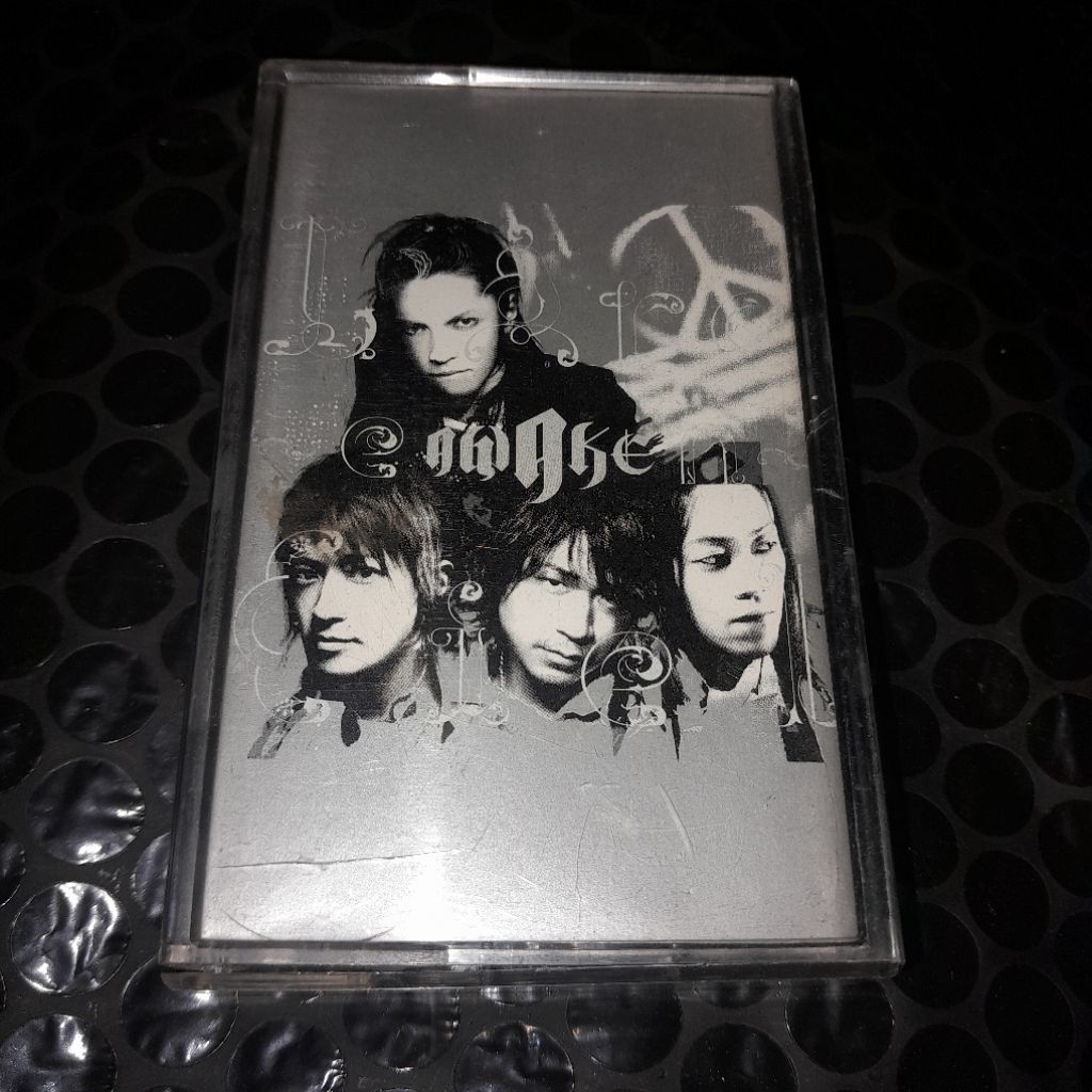 kaset pita larc en ciel awake