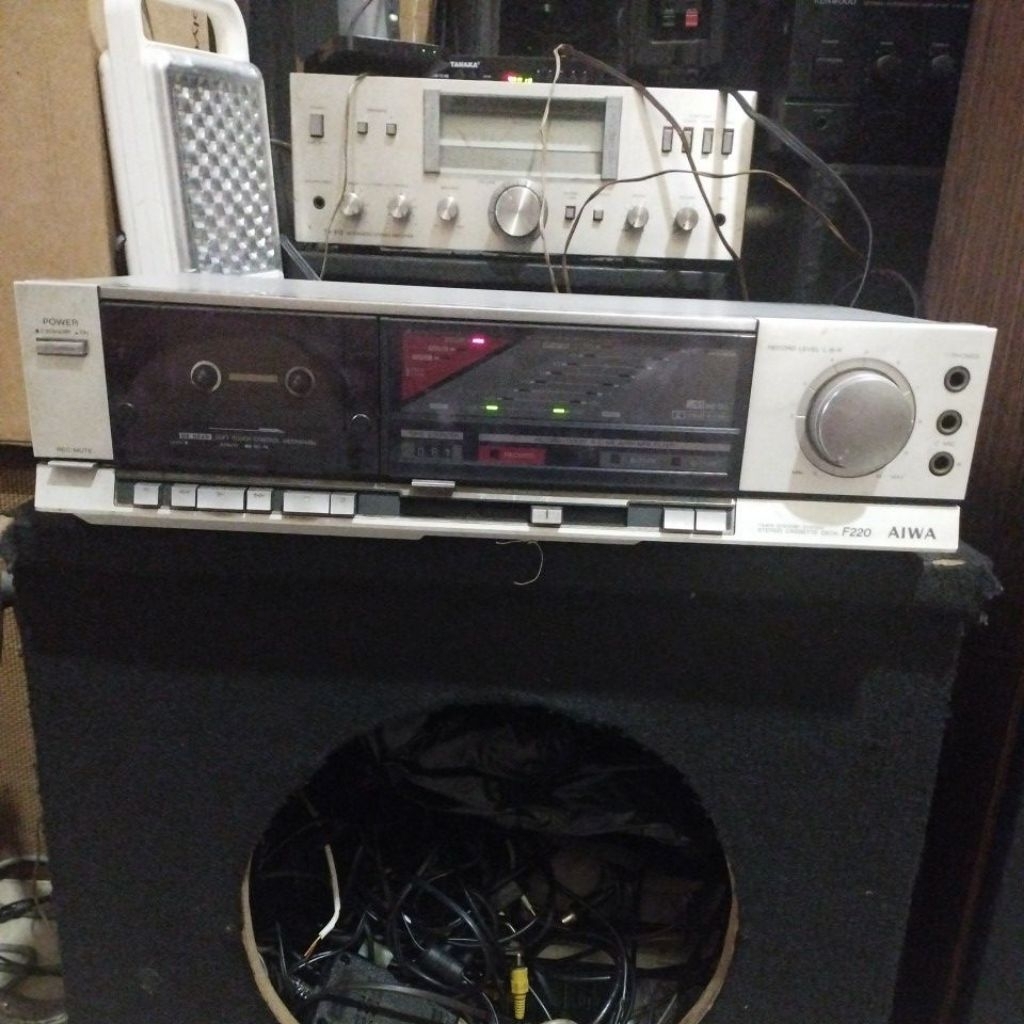 stereo cassette kaset tape deck aiwa f220 full original Made in japan