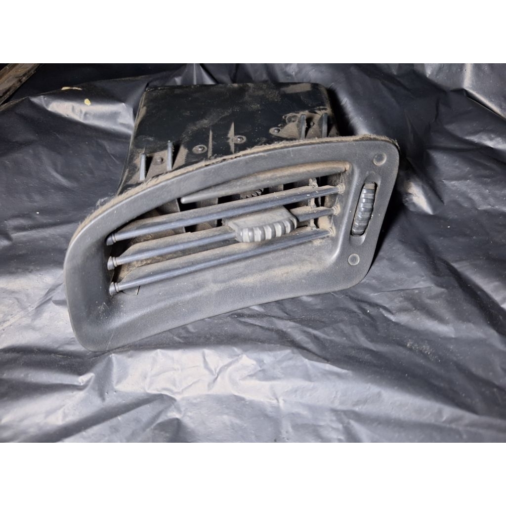 Kisi AC Kiri Civic Genio Copotan