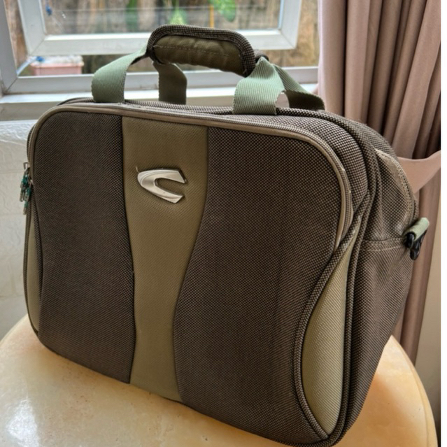 tas kerja/trevelling kecil CAMEL ACTIVE