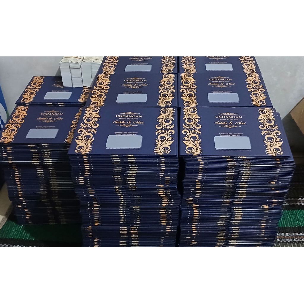 undangan hardcover/undangan hardcover murah/undangan pernikahan/undangan