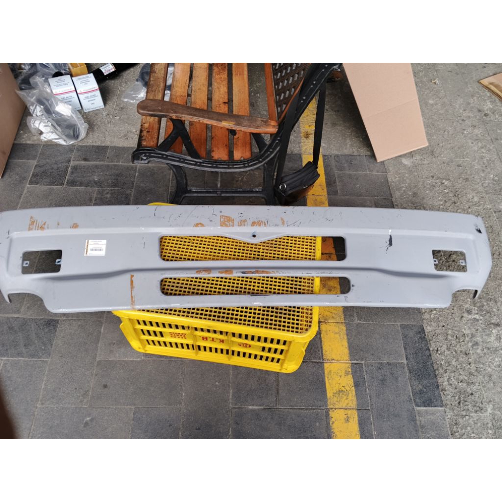 bemper L300 euro 4 th 2022 ke atas original Mitsubishi 62000W030P