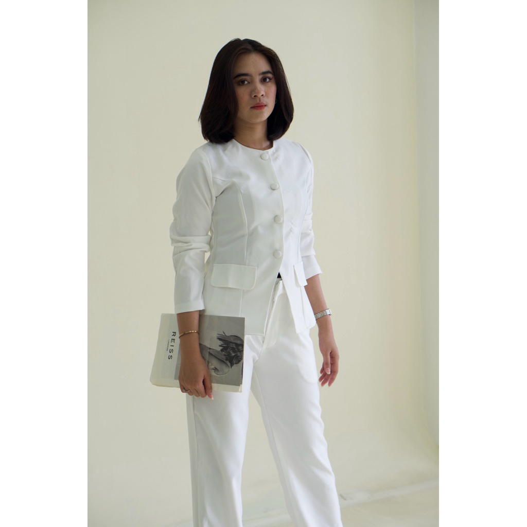 Dichta - Semi Blazer Fitted Wanita Elegant Look