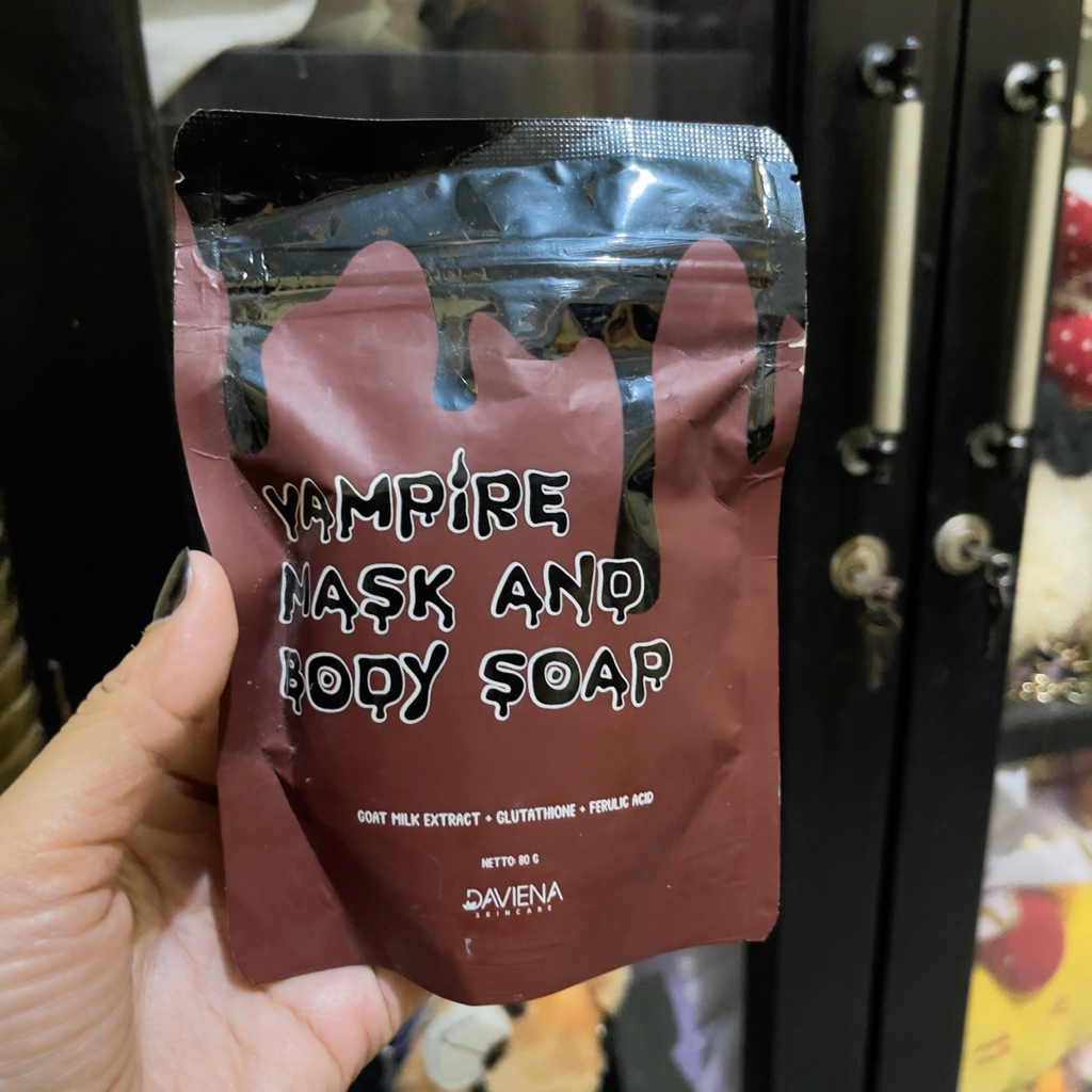 DAVIENNA SABUN VAMPIRE MASK-VAMPIRE MASK AND BODY SOAP