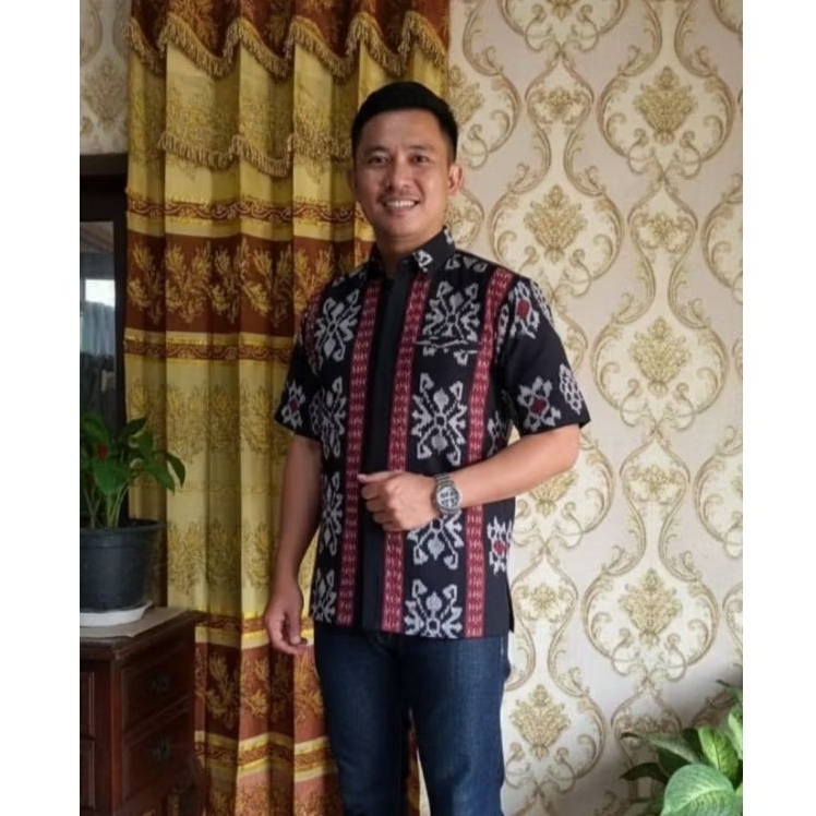 kemeja pria tenun Jepara