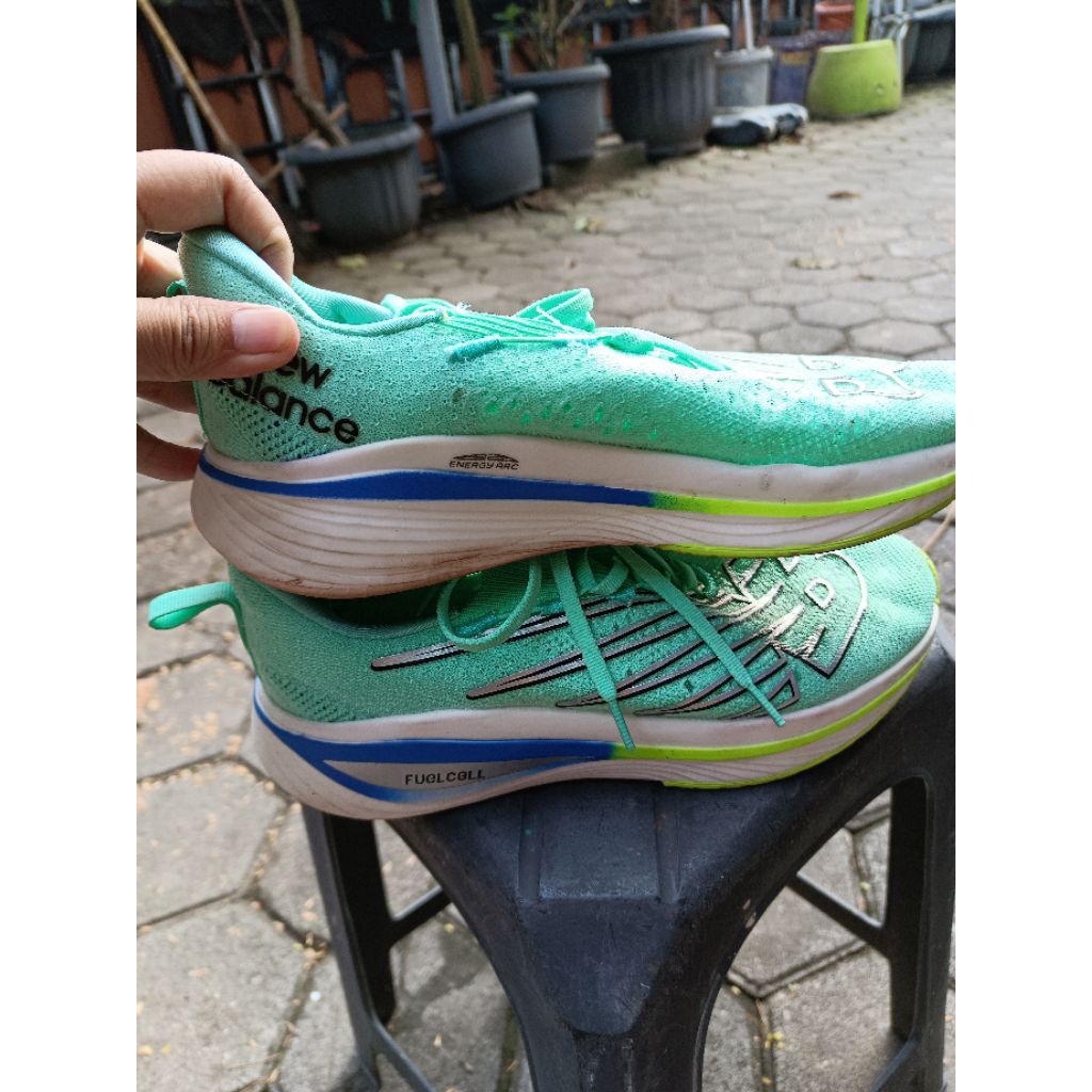 Sepatu NB Fuelcell Elite V3 size 41,5 insole 260 koleksi pribadi