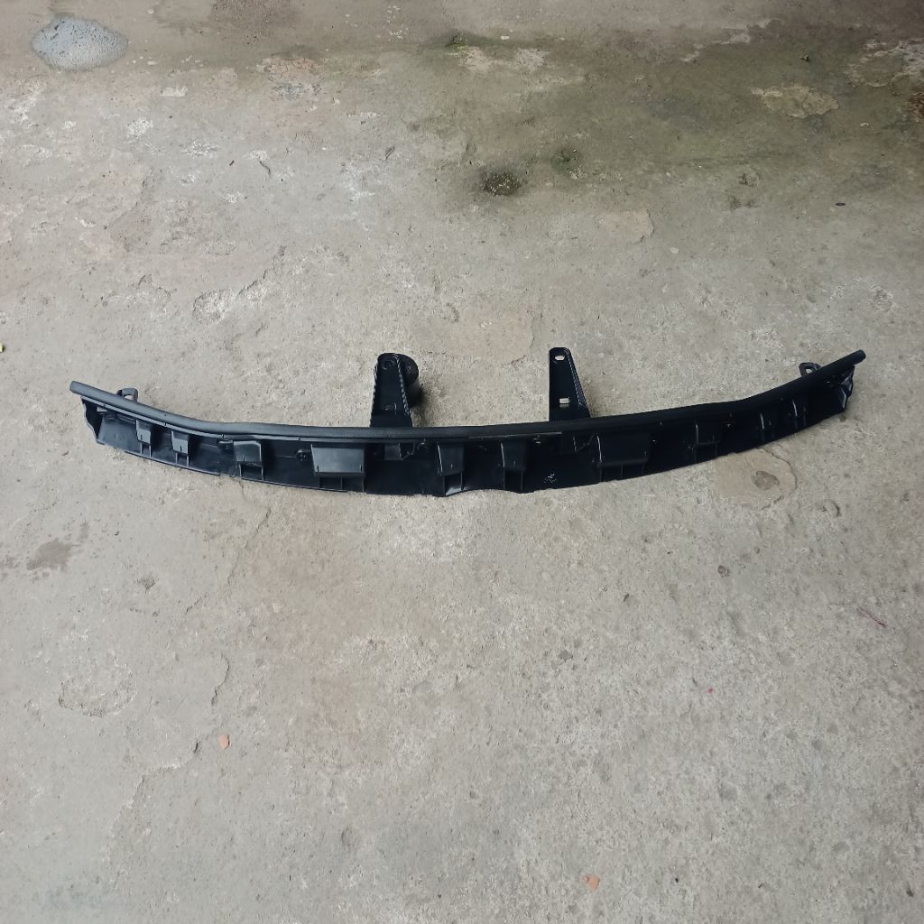 bracket gril Fortuner VNT 2015