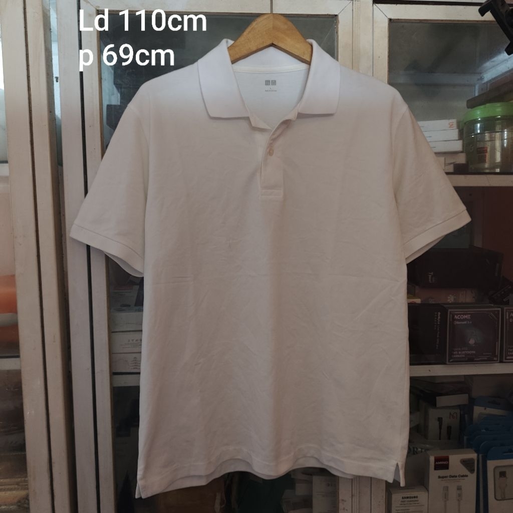 Kaos polo uniqlo putih