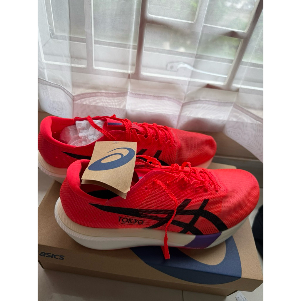 ASICS Metaspeed Sky Tokyo