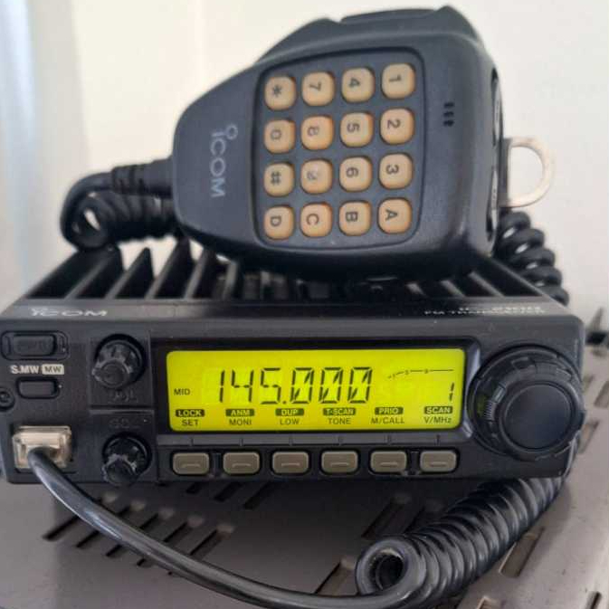 RIG ICOM IC 2100H SECOND LIKE NEW