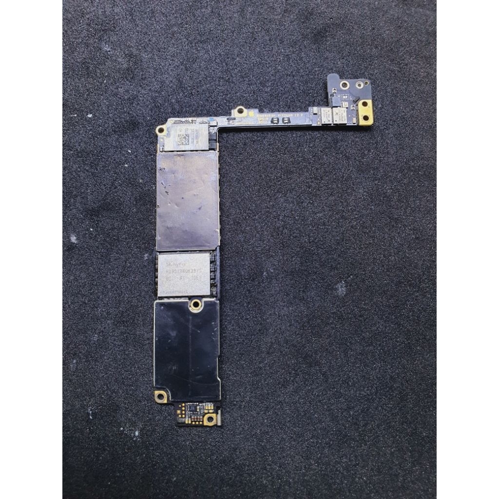 Mesin iPhone 7 Plus Minus MatiTotal Segelan