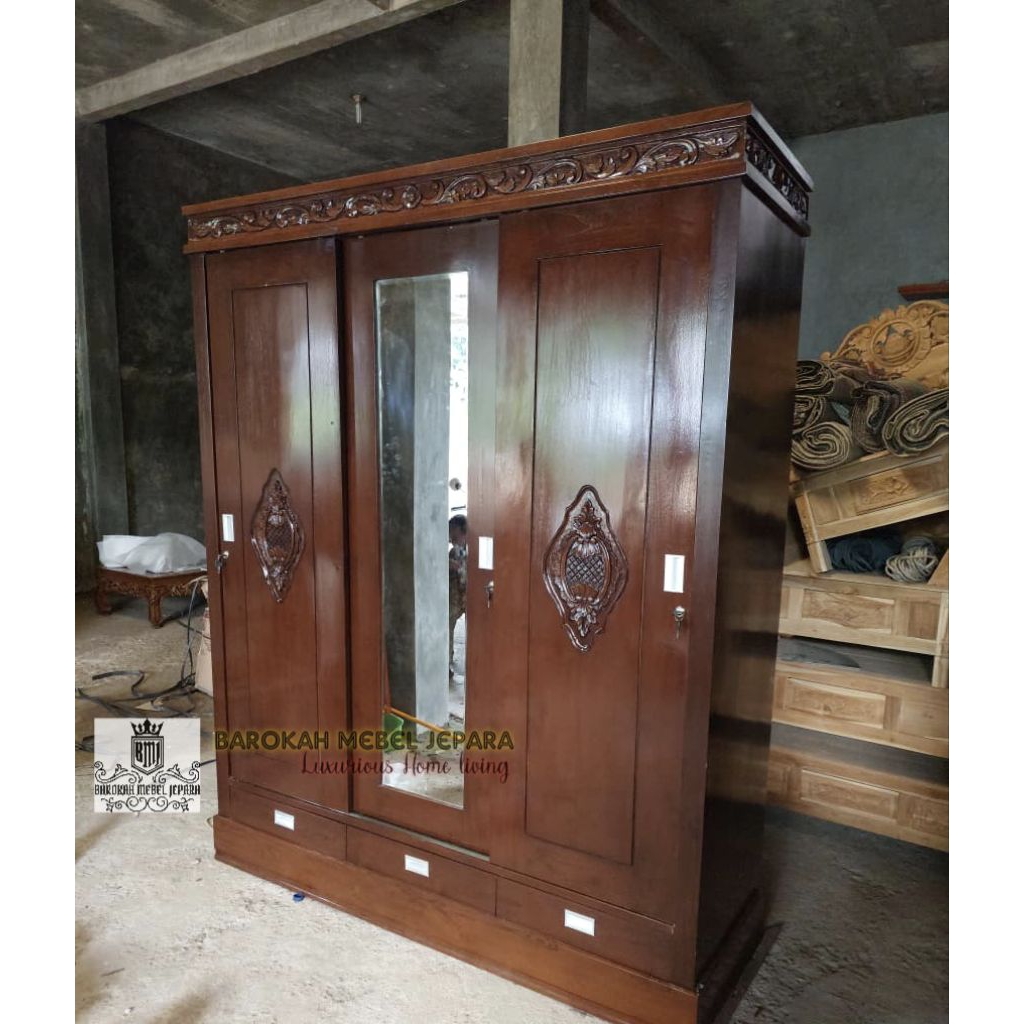 lemari pakaian minimalis pintu 3 kaca sliding geser kayu jati