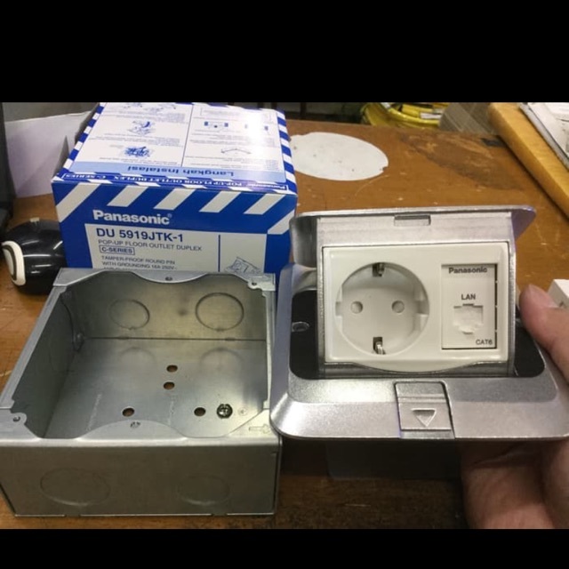 STOP KONTAK STOPKONTAK + CAT 6 LANTAI POP OUT SOCKET PANASONIC DU5919 JTK-1 DU 5919JTK-1