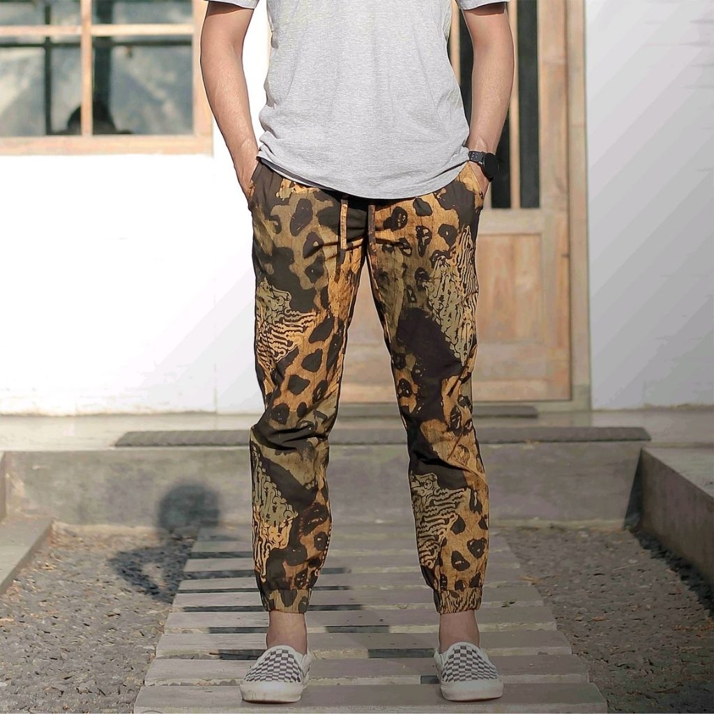 CELANA JOGER BATIK ABSTRAK MODEL UNISEX KODE BJ 01