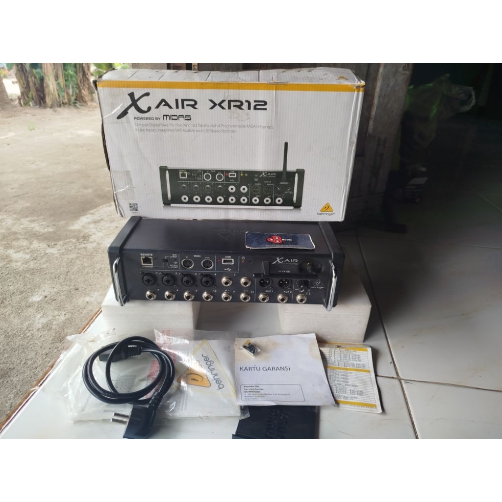 MIXER BEHRINGER XR 12 SECOND ORIGINAL