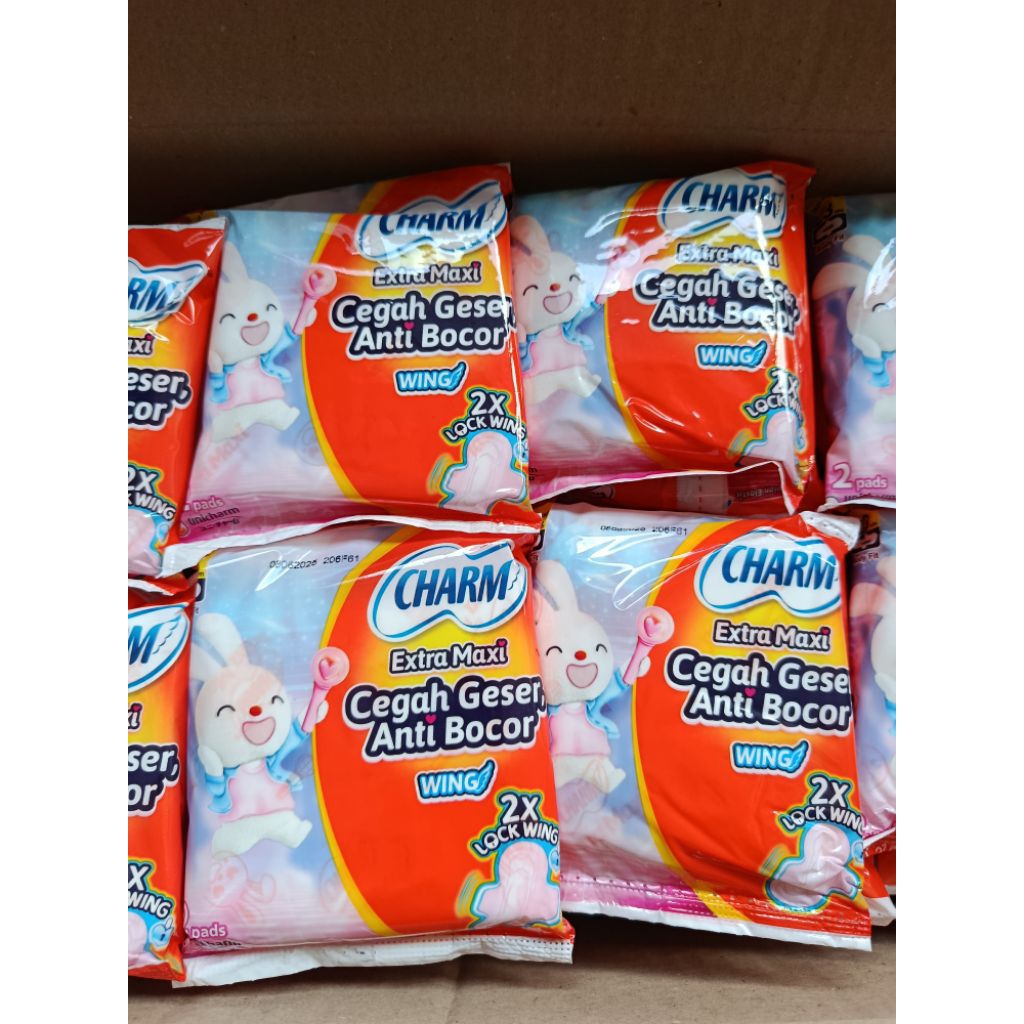 2 Renteng charm extra maxi pembalut bersayap isi 2pads