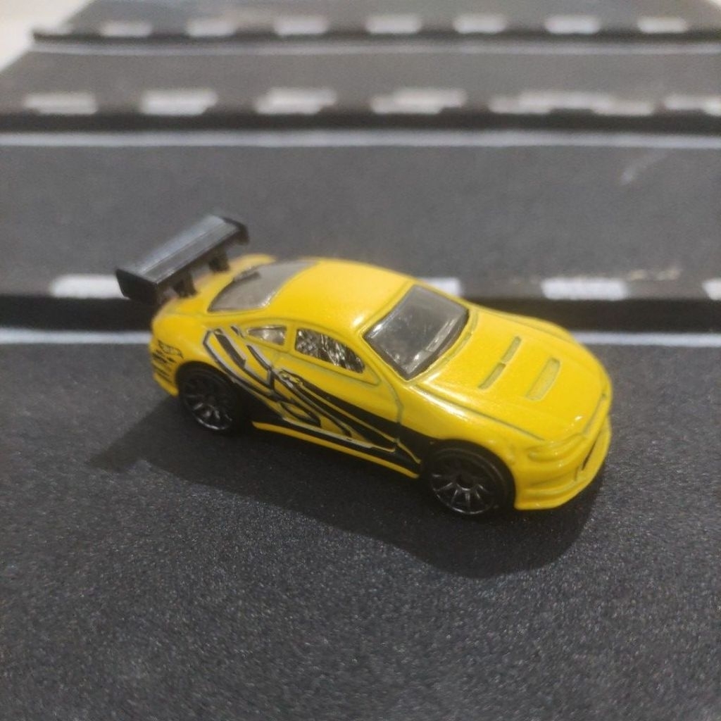 Nissan Silvia S15 Hotwheels Loose Yellow