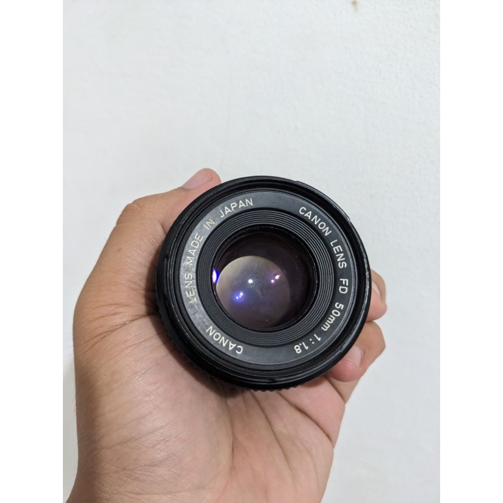 Canon FD 50mm f1.8 minus