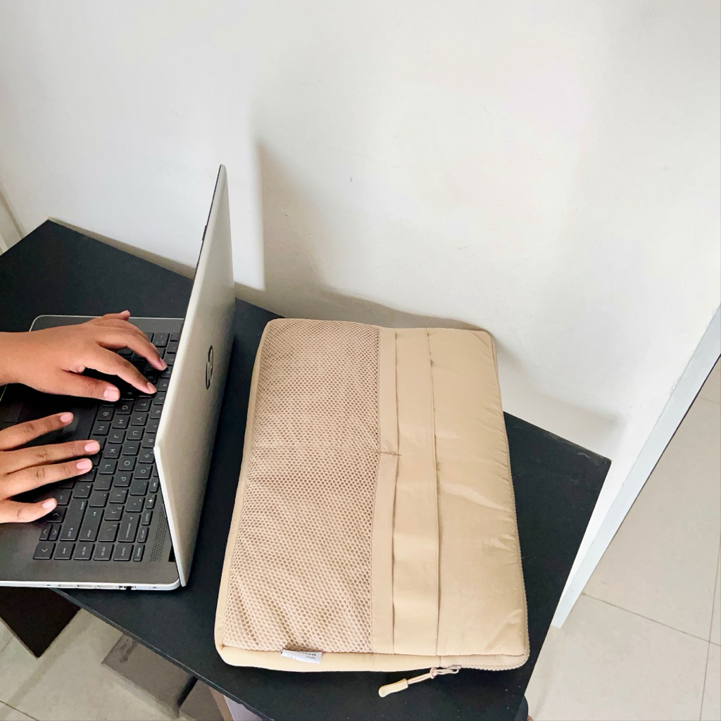 Sarung laptop Willo