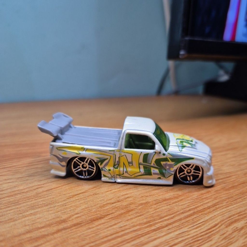 HOT WHEELS SUPER TUNED