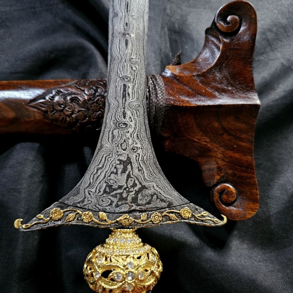 Keris Sepang Kinatah Sepuh Emas Pamor Udan Mas