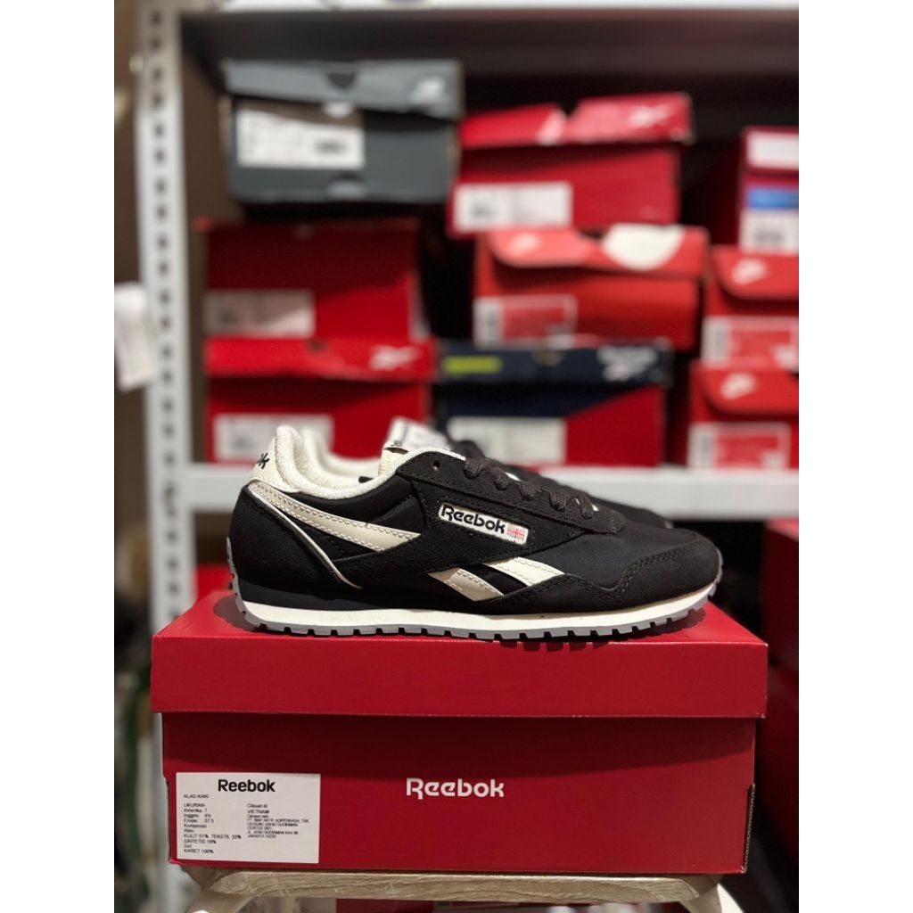 Reebok Aztec Women Black White