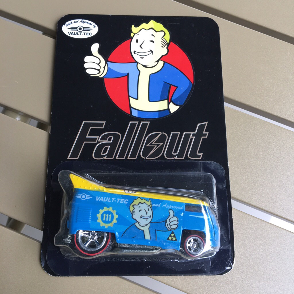 Hotwheels VW Drag Bus Fallout