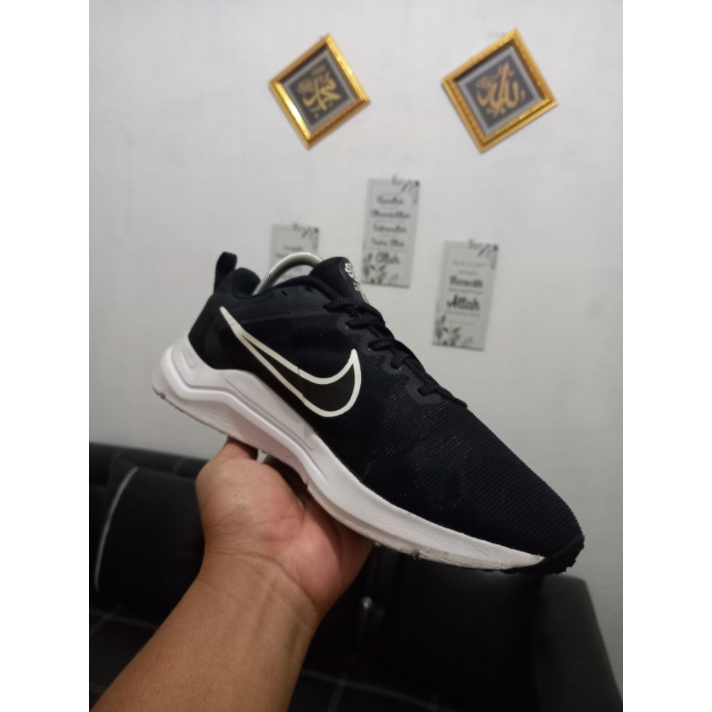 Sepatu Lari Nike Downshifter 12 Size 42.5