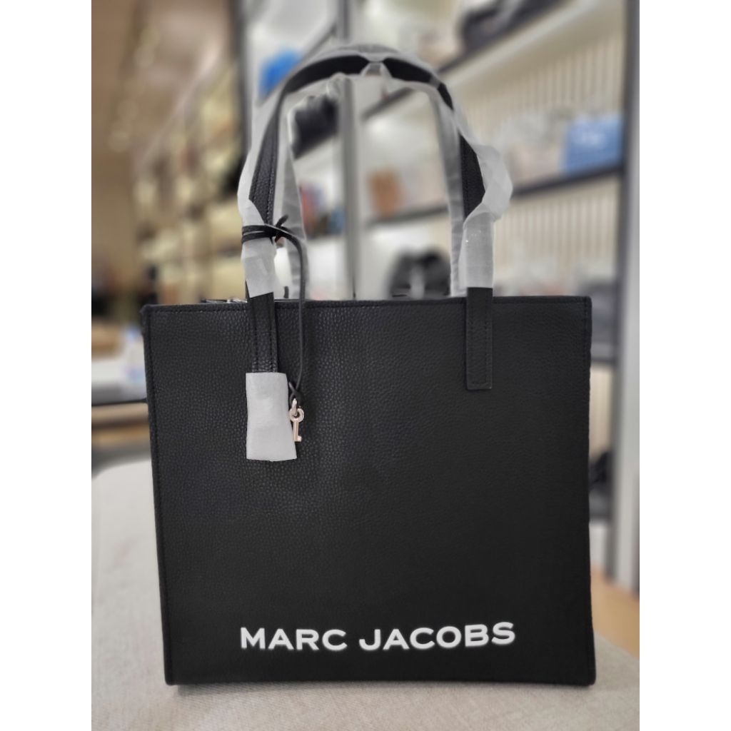 MJ Marc Jacobs Grind Leather Tote BLACK