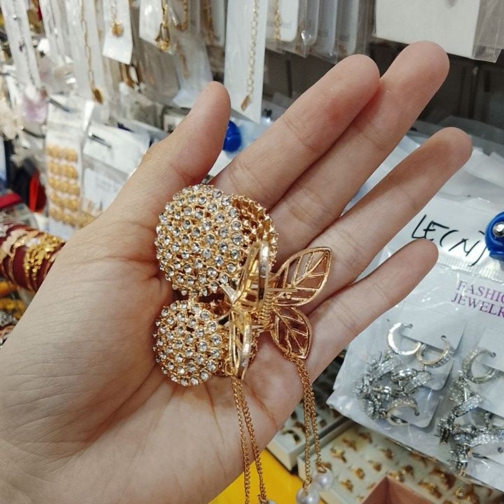 jepitan/ jedai besi perempuan barang import China kualitas premium