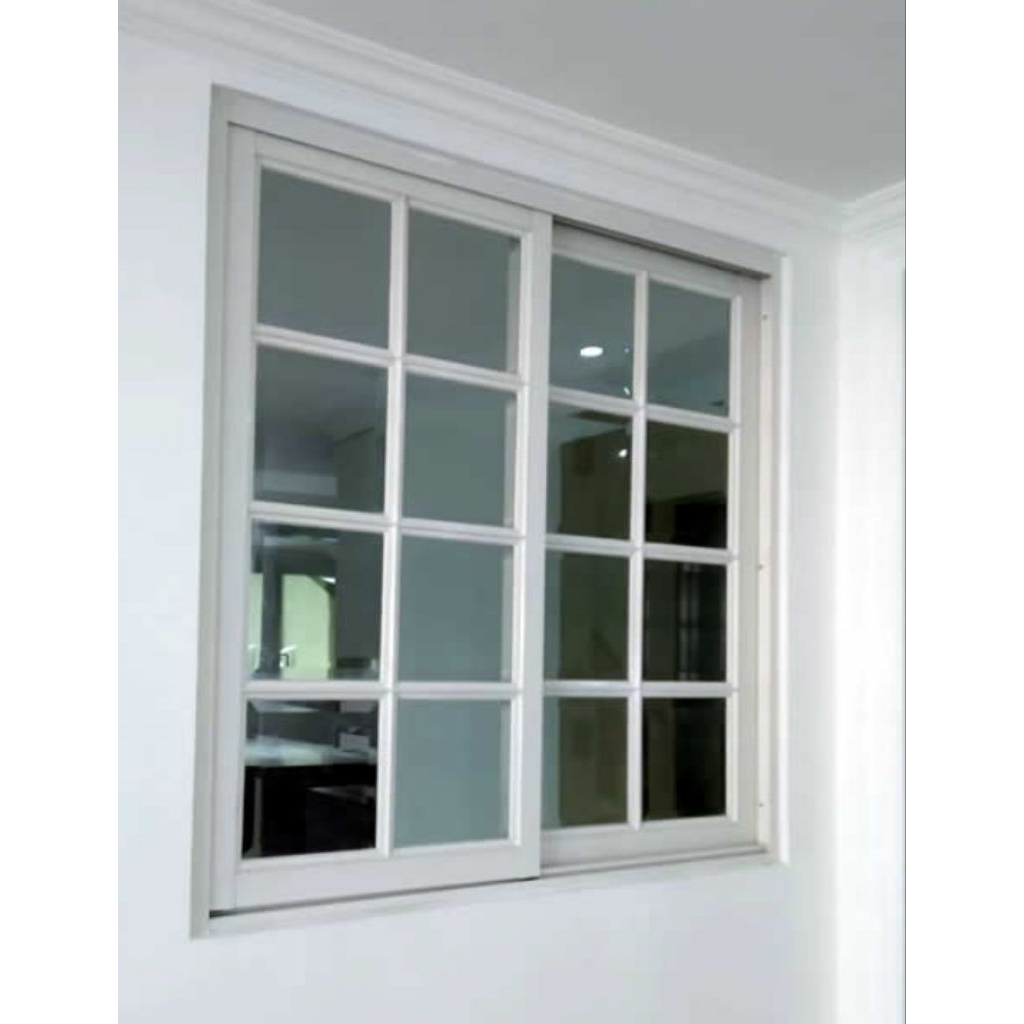 jendela aluminium swing 2 daun + kaca 5mm + kusen 3" + Lis ornamen.