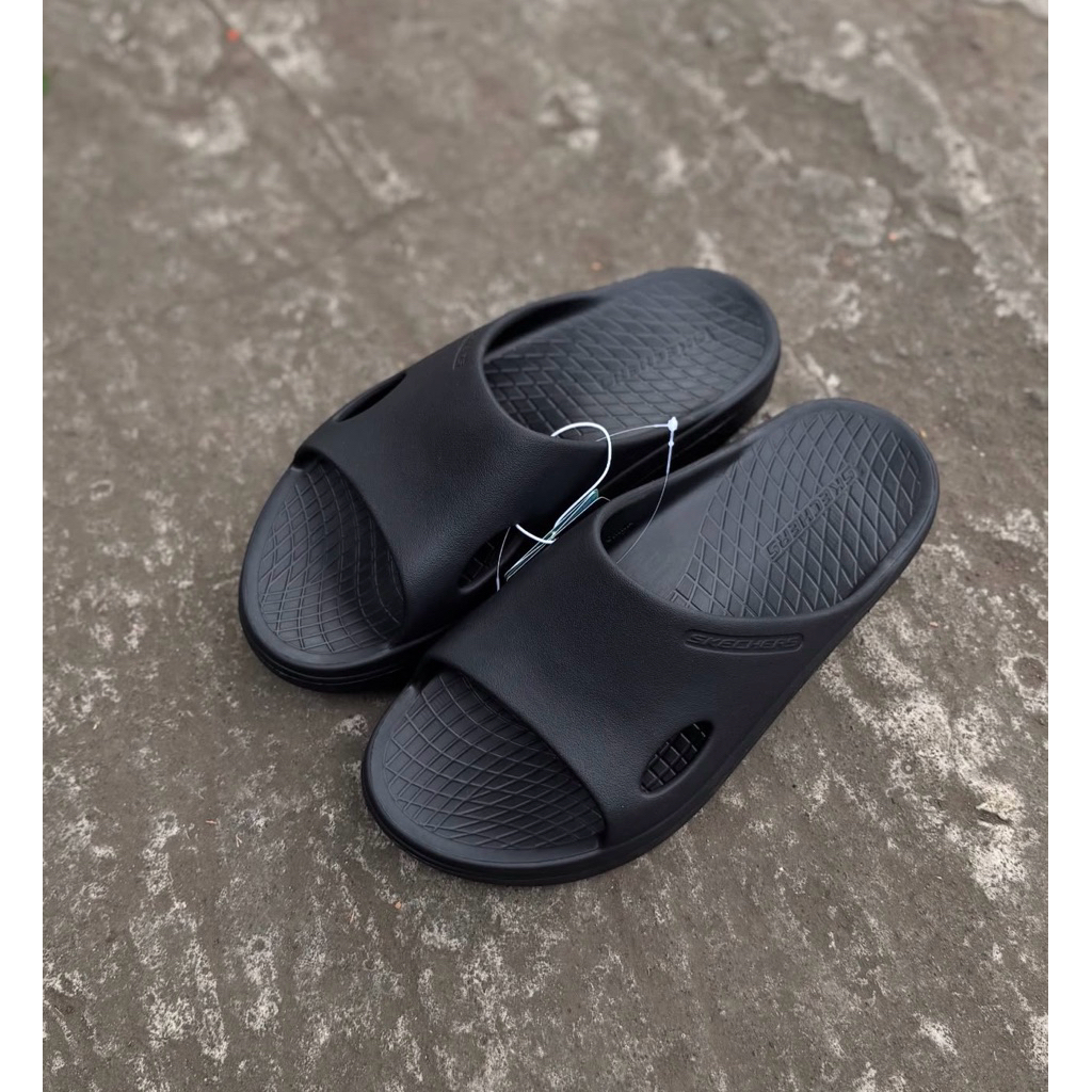 SANDAL SKECHERS HITAM ORIGINAL 100%