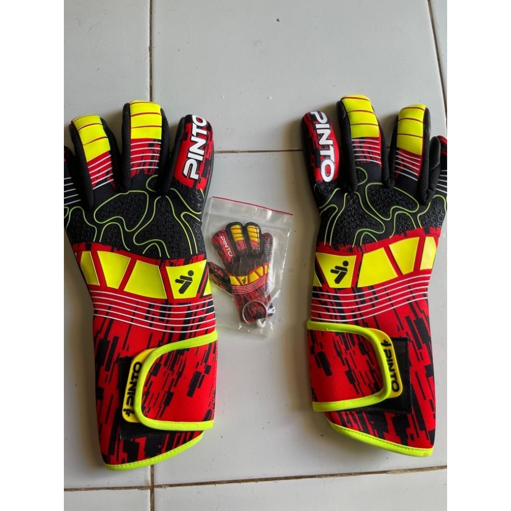 Sarung Tangan Kiper Pinto