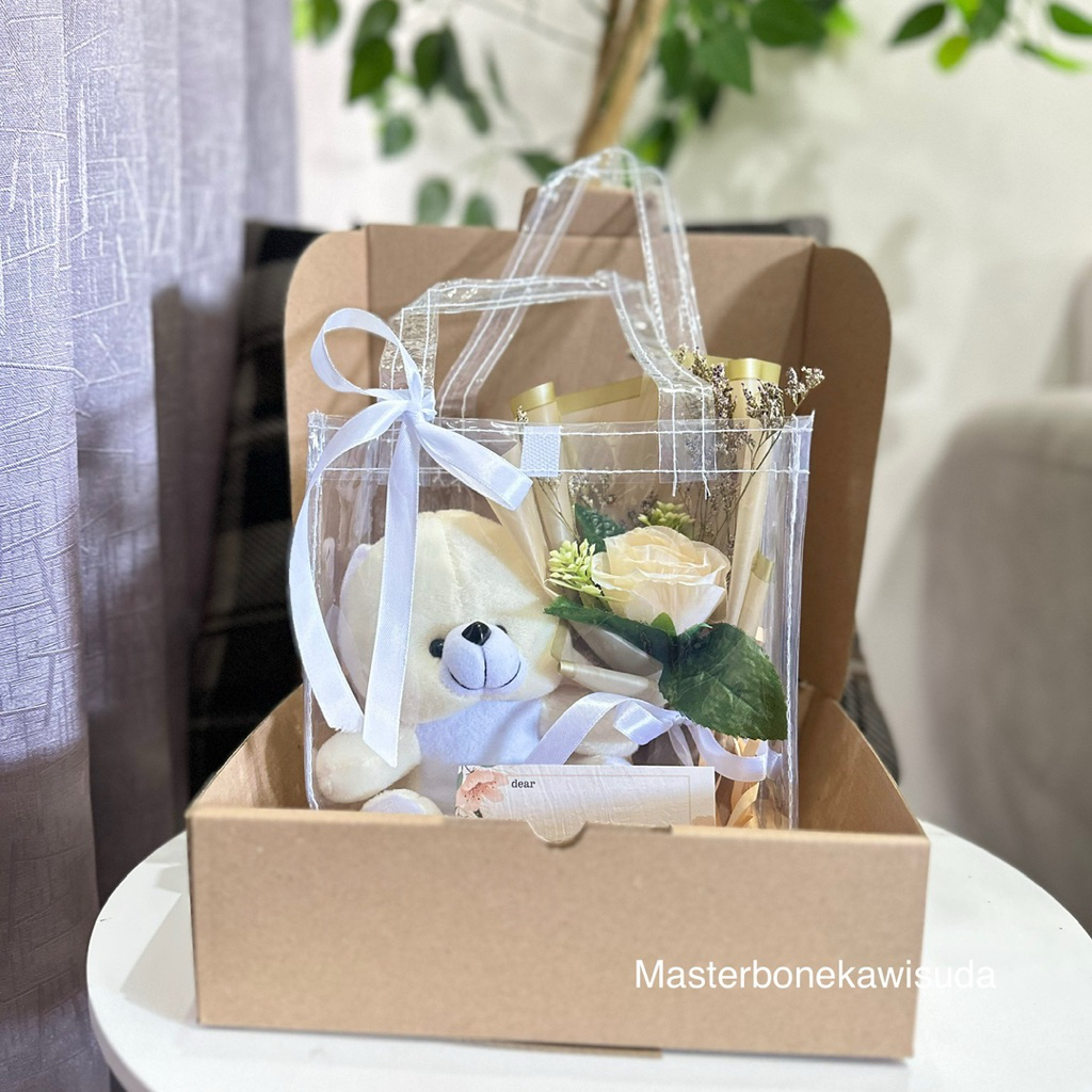 Hampers Tas mika Polosan / buket bunga artificial/ kado wisuda / hadiah wisuda / buket uang / piala 