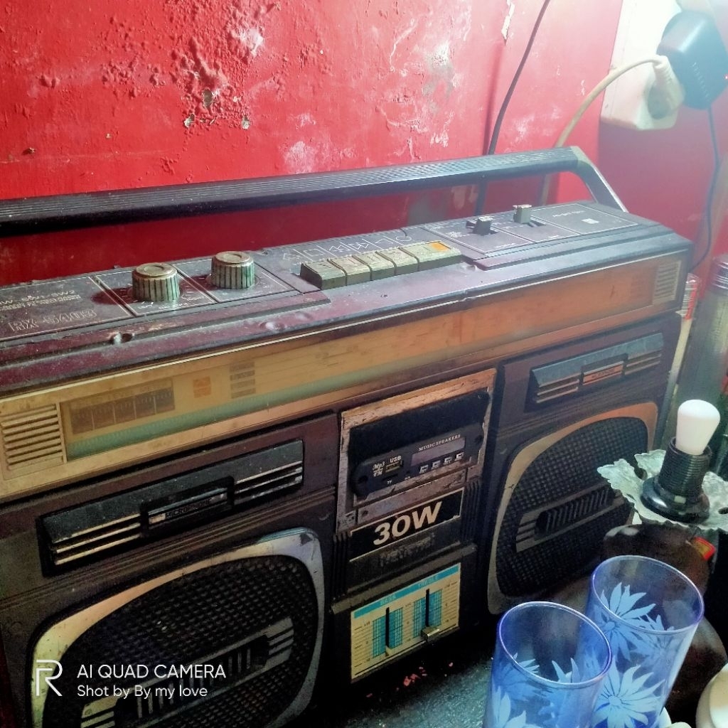 Radio/Tape Kondisi Tape off Merek National jadul Vintage