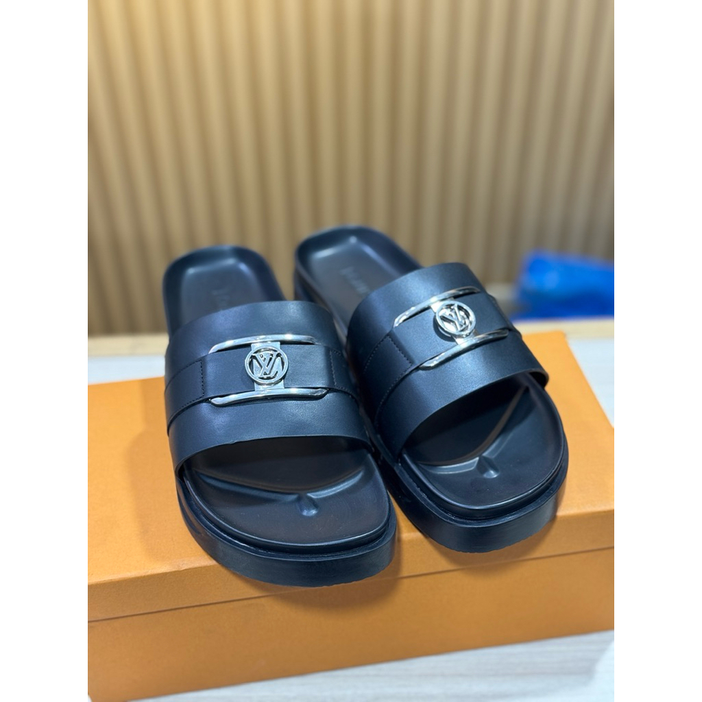 slide on G1vency / new arrival slide on import / slide pria terbaru / sandal pria import / sandal pr