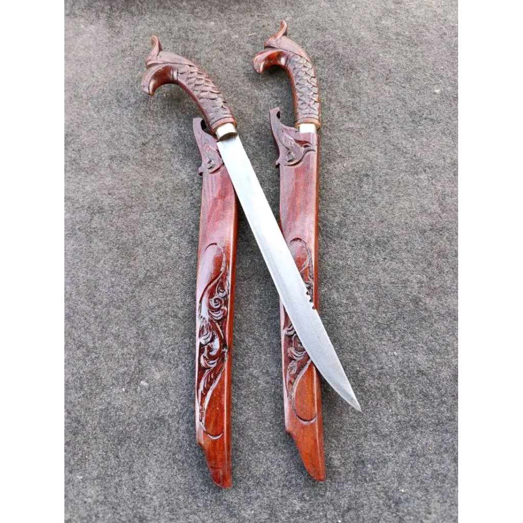 ukir Garuda kayu rasamala