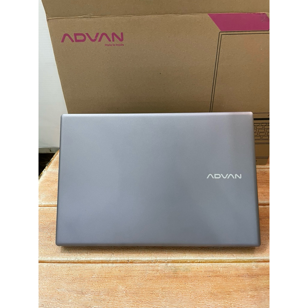 Laptop Advan Soulmate 14" intel celeron N4020 ram 4gb/128gb emmc bekas second murah fulset original 