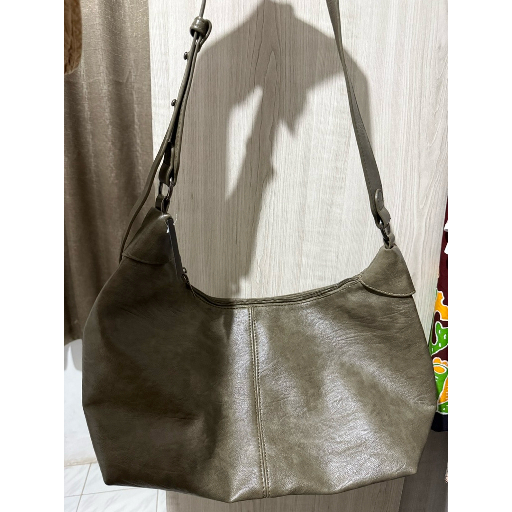 NYUNYU Korea Leather bag