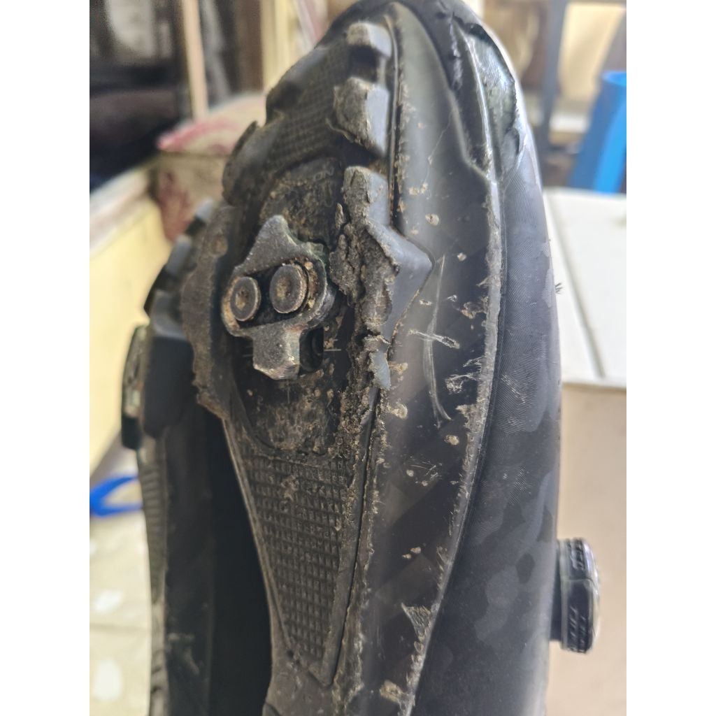 SEPATU CLEAT SHIMANO RX 802 PRELOVED